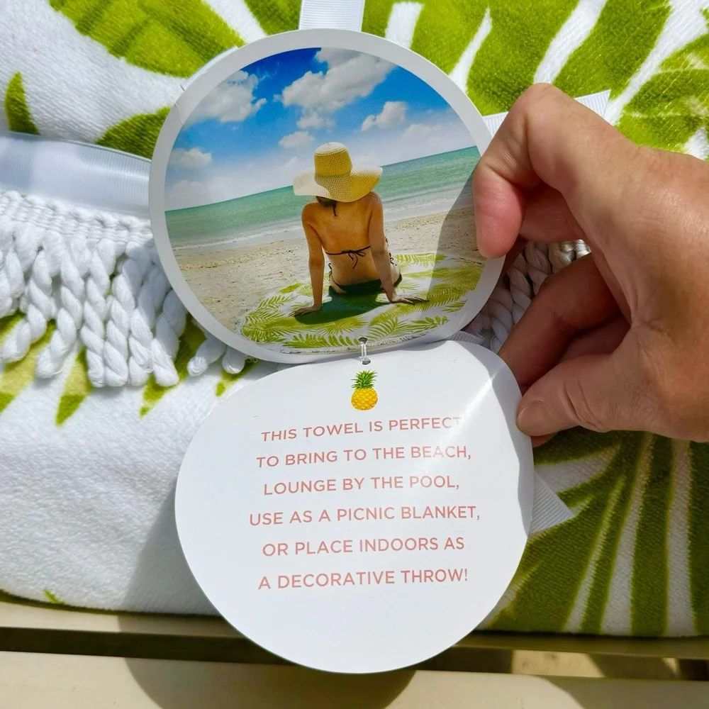 NWT Two’s Company Peaceful Palm Round Towel